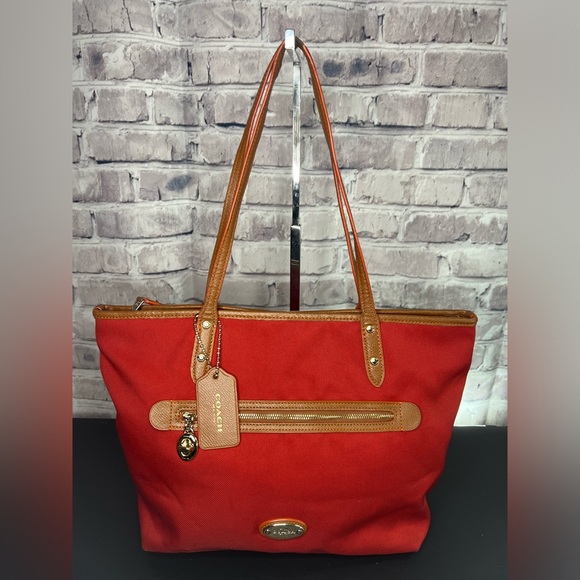 Coach Pepper Polyester Twill Tote F37336 - Picture 1 of 12